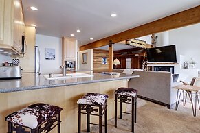 Vp211 Village Point 2 Bedroom Condo by RedAwning