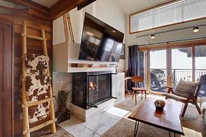 Vp211 Village Point 2 Bedroom Condo by RedAwning