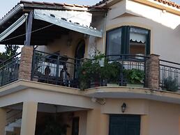 Dionysia's House With A Sea View Veranda!