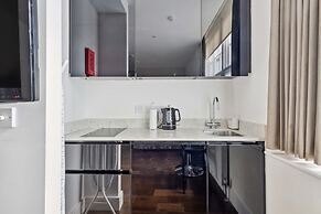 London Collection Golden Square