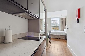 London Collection Golden Square