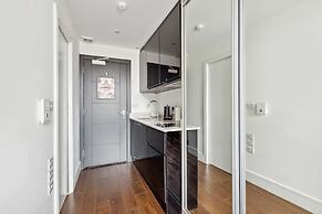 London Collection Golden Square