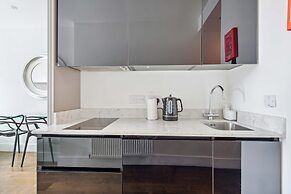 London Collection Golden Square