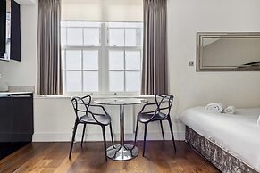 London Collection Golden Square