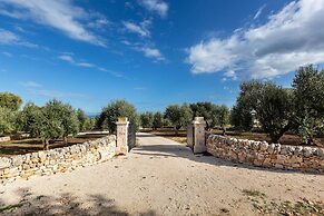 3686 Villa de Bellis by Perle di Puglia