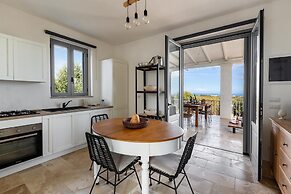 3686 Villa de Bellis by Perle di Puglia