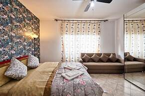 Holly Venice Apartment