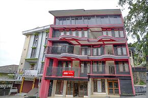 OYO Life 90035 Merci Club