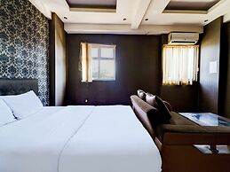 OYO Life 93086 Apartemen The Suite Metro By Abbah Property