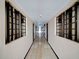 OYO Life 93086 Apartemen The Suite Metro By Abbah Property