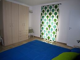 1 Bedroom Apartment With Balcony and Parking Space in the Center