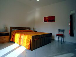 1 Bedroom Apartment With Balcony and Parking Space in the Center