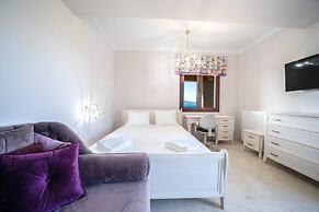 Karyo Villa,- 4bd, 3min On Foot From The Beach!