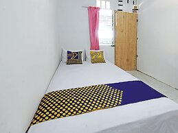 OYO Life 92960 Rumah Kos Kita