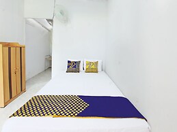 OYO Life 92960 Rumah Kos Kita