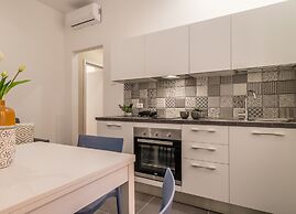 Ghiberti - Grey and Blue