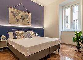 Ghiberti - Grey and Blue