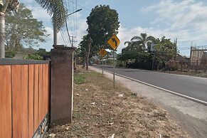 OYO Life 93015 Kos Anto