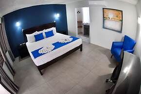 Republik Hotel, Bistro and Disco on Site