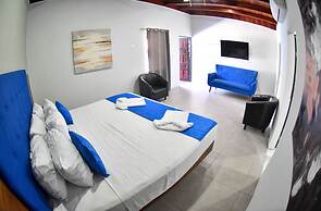 Republik Hotel, Bistro and Disco on Site