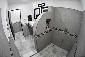 Republik Hotel, Bistro and Disco on Site