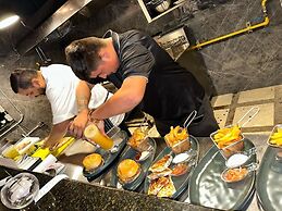 Republik Hotel, Bistro and Disco on Site