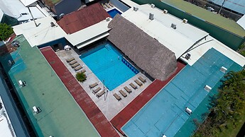 Republik Hotel, Bistro and Disco on Site