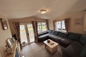 Beautiful 3-bed Selfcontained Lodge Great Yarmouth