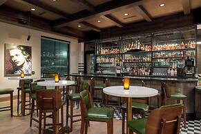 Hotel Nickel Plate Fishers, Tapestry Collection By Hilton