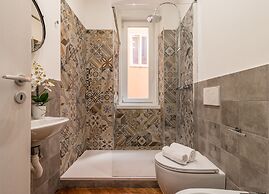 Ghiberti Apartments - Persian Blue