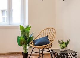 Ghiberti Apartments - Persian Blue