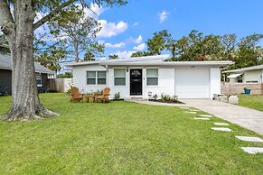 Bay Breeze Bungalow