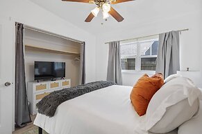 Bay Breeze Bungalow