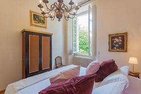 Villa Cardinal Ciceri - Glicine Apartment