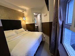 The Snooze Hotel Bugis