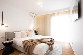 2-bdr SV Elegance Luxury Apt With Shared Pool