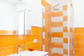 Summer Colors rooms & apartments