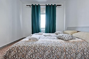 Venice H&S APT Private Room With AC