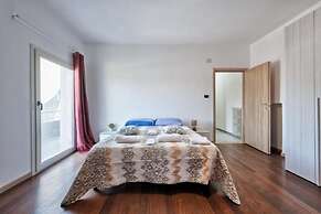 Venice H&S APT Private Room With AC