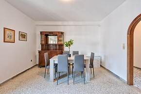 Venice H&S APT Private Room With AC