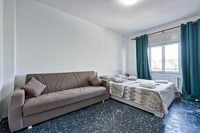 Venice H&S APT Private Room With AC