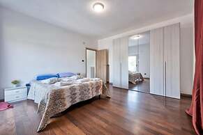 Venice H&S APT Private Room With AC