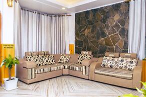 Roamers Inn - Hostel