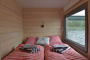 Time out on the Havel - Houseboat