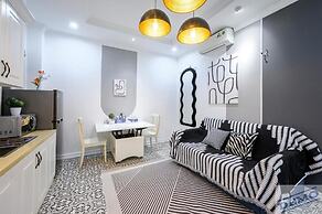 Luxe Paradise Suites Dich Vong Hau