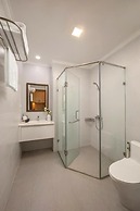 Luxe Paradise Suites Dich Vong Hau