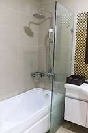 Luxe Paradise Suites Dich Vong Hau