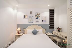Luxe Paradise Suites Dich Vong Hau
