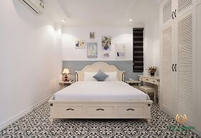 Luxe Paradise Suites Dich Vong Hau