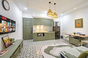 Luxe Paradise Suites Dich Vong Hau